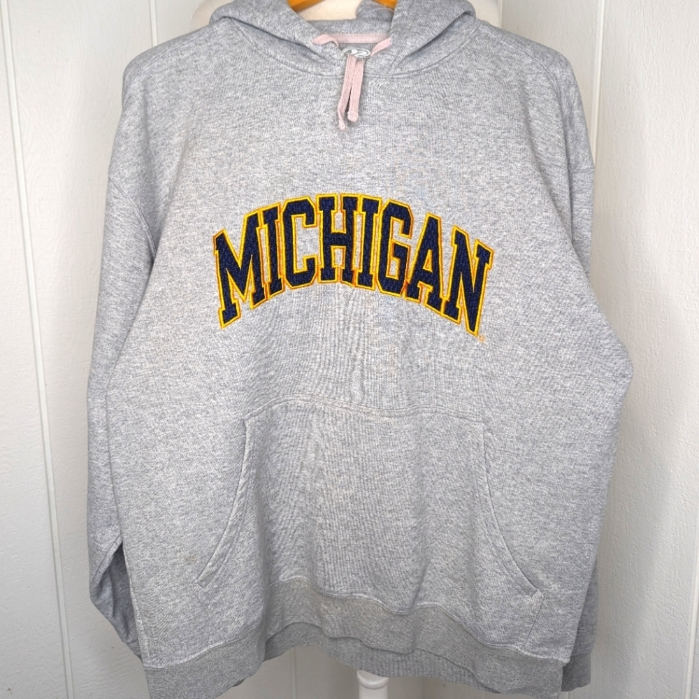 Vintage Pro-Player U of M Arch Logo Hoodie